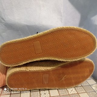 Alpargatas con cordones con cuña de yute. Nuevas