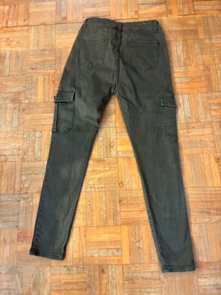 Pantalones cargo verde militar Talla M