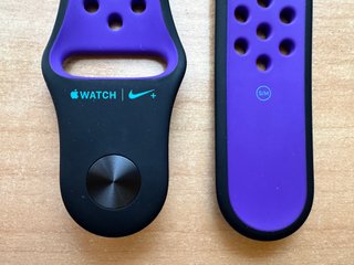 Apple Watch X Nike 40mm Black/Hyper Grape Band S/M