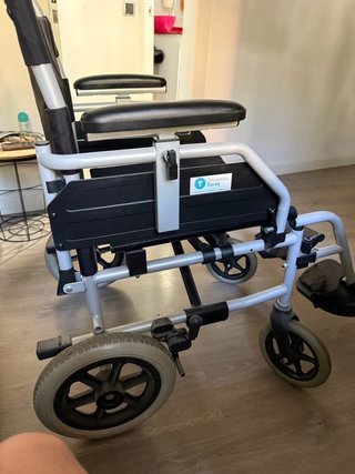 Silla ruedas de adulto en perfecto estado