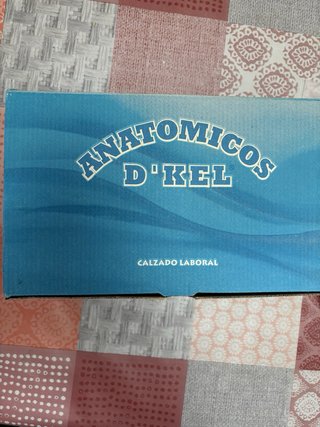 Zapatos de trabajo blancos