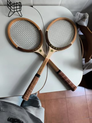 Raqueta tenis antigua