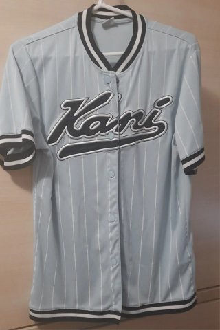 Camisetas de béisbol con botones