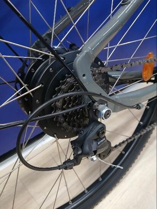 Bicicleta Trekking Eléctrica Cuadro Alto E-Actv 100 Gris