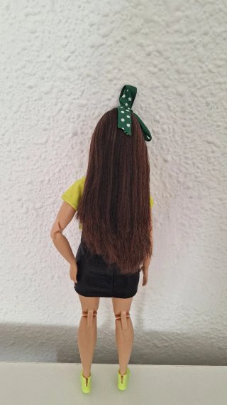 Muñeca Barbie curvy articulada