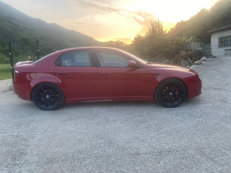 Alfa Romeo 159 2009 - foto 1
