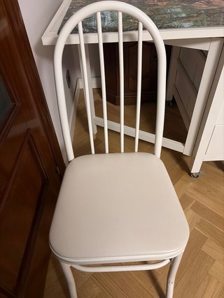 Mesa extensible 120/160/200 con 3 sillas a juego.
