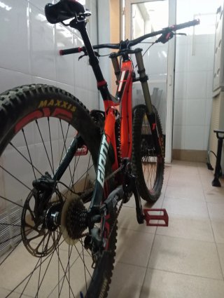 Giant Glory 2.0 Bicicleta Descenso