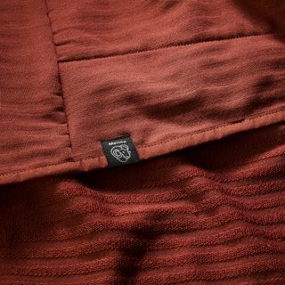 Chaqueta de montaña y trekking lana merino con capucha