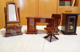 Muebles miniatura casa de muñecas
