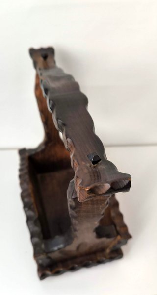 Cesta de madera rústica antigua