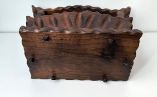 Cesta de madera rústica antigua