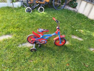 Bici Spiderman niño con ruedines