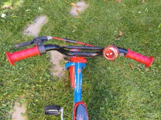 Bici Spiderman niño con ruedines