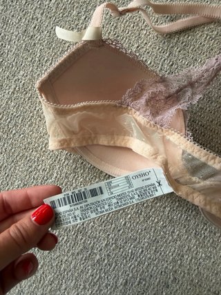 Sujetador push up Oysho 85B encaje rosa