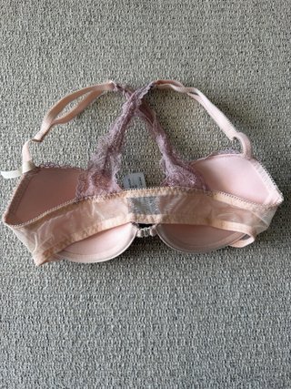 Sujetador push up Oysho 85B encaje rosa