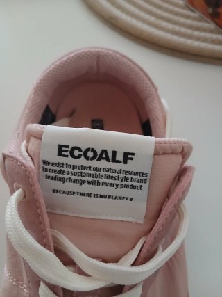 Zapatillas de mujer del corte inglés Ecoalf.