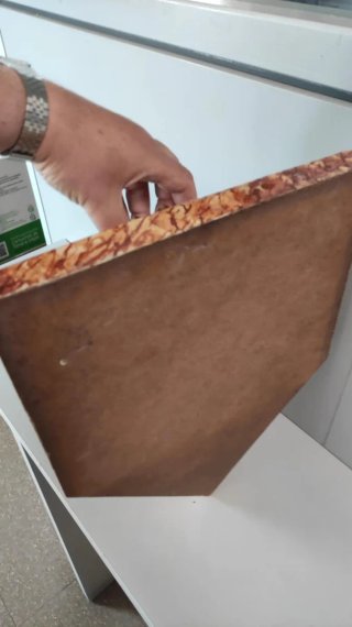 Consola esquinera para imagen o escultura. Buen es