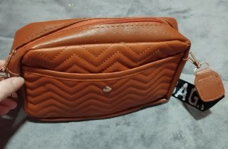 Bolso bandolera acolchado con monedero