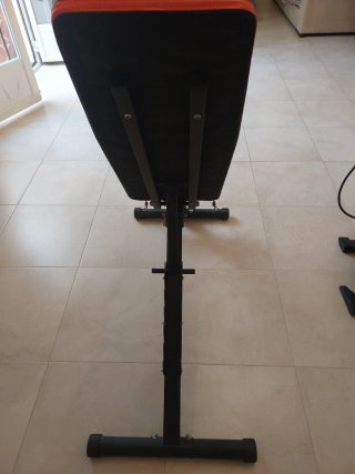 Banco de pesas y abdominales con cintas