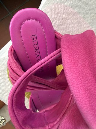 Sandalias ante cuña rosa