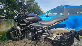 Triumph Trident 660 Negra