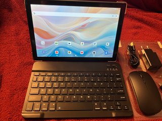 Tablet 10 con funda teclado y ratón