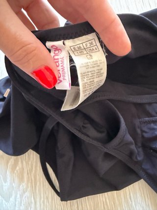 Bañador premamá negro con volantes