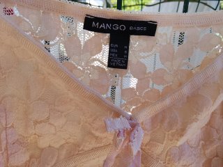 Camiseta Mango Basics encaje rosa Talla M