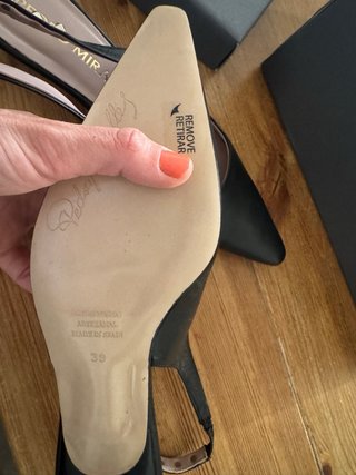 Zapatos Pedro Miralles tacón bajo negros