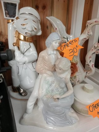 Figuras de porcelana pareja azul y blanco