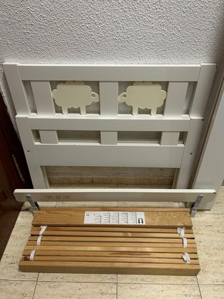 Cama infantil blanca IKEA