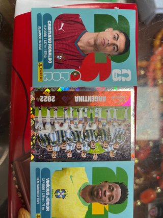 Cromos Panini Cristiano Ronaldo y Vinicius Jr