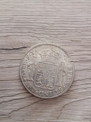 3 Monedas 8 Reales