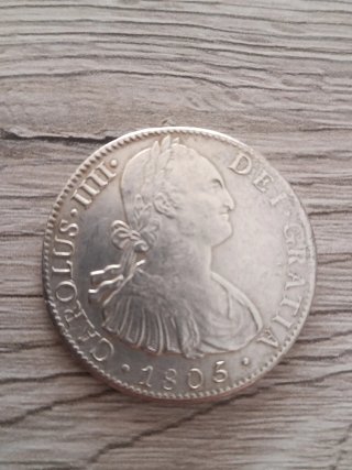 3 Monedas 8 Reales