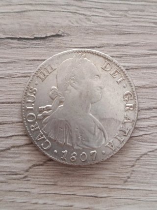 3 Monedas 8 Reales
