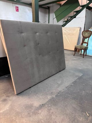 Cabecero de cama tapizado gris