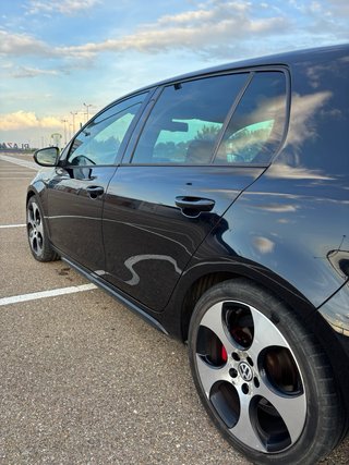 Volkswagen Golf GTI DSG