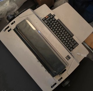 Máquina de escribir eléctrica IBM