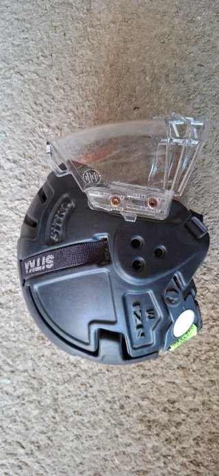 Casco hockey patines