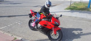Honda CBR Roja - Moto Deportiva