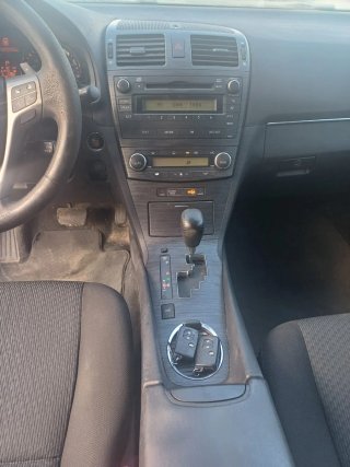 Toyota Avensis 2010