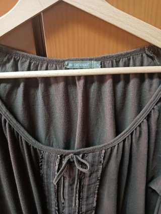 Blusa marrón manga larga con lazada
