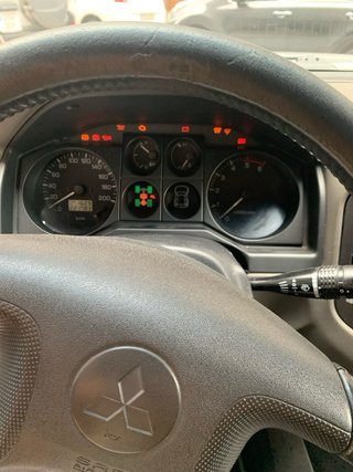 Mitsubishi Montero 2005