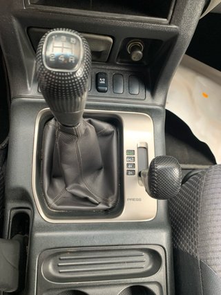 Mitsubishi Montero 2005