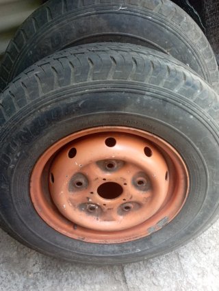 6 ruedas Ford Transit 2.5 d.  195 R 14C