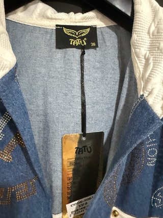 Blazer larga con Etiqueta /capucha y cinturón