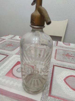 Sifón antiguo de vidrio