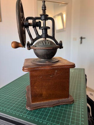 Molinillo de café vintage madera y metal
