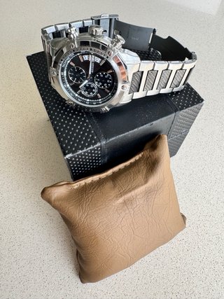 Reloj Guess Cronógrafo Negro y Plateado